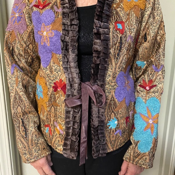 Eclectic embroidered jacket, - Picture 2 of 9